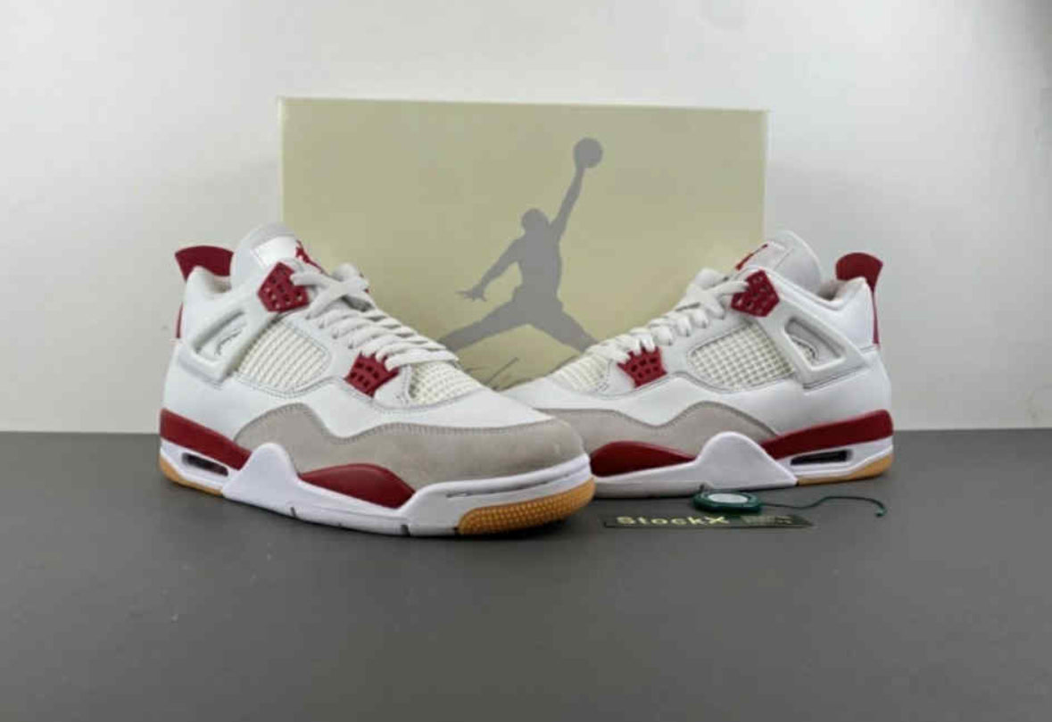 Nike SB x Air Jordan 4 Retro