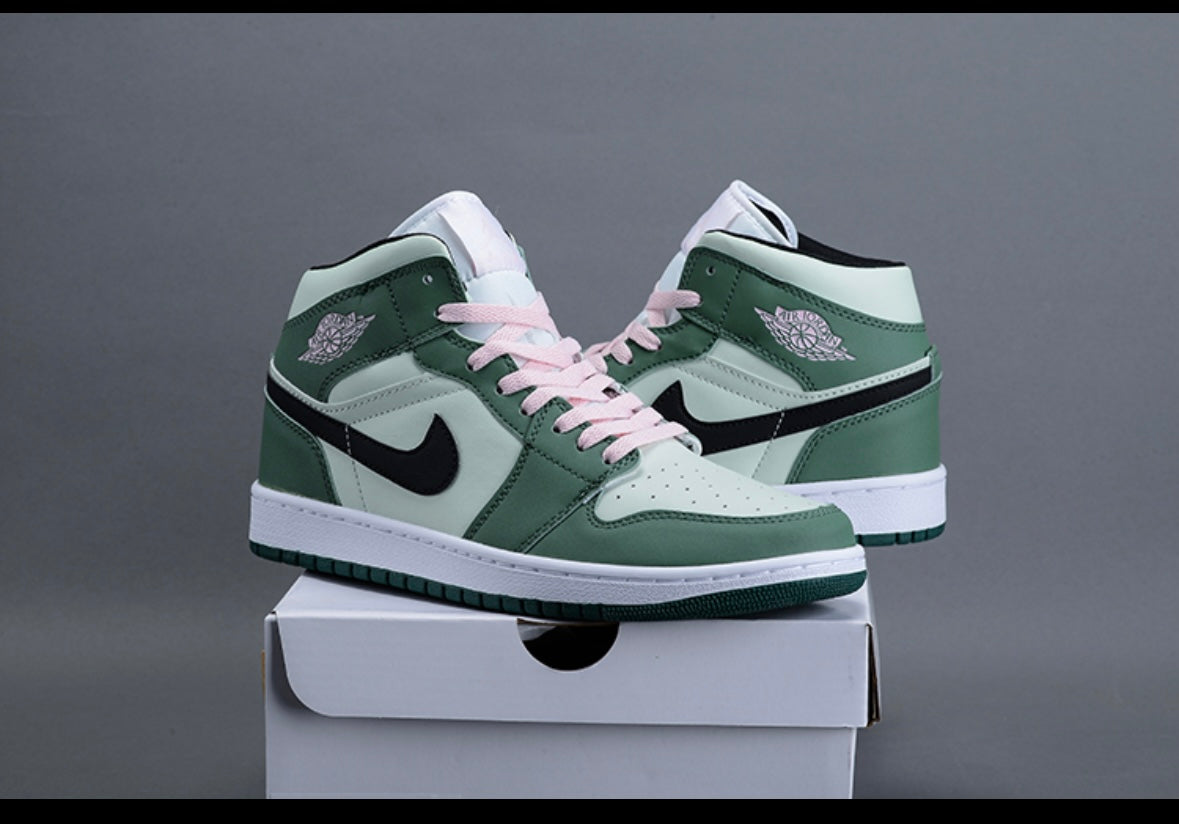 Air Jordan 1 Mid Dutch Green