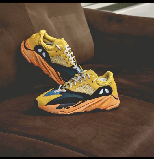 Sun Yeezy Boost 700