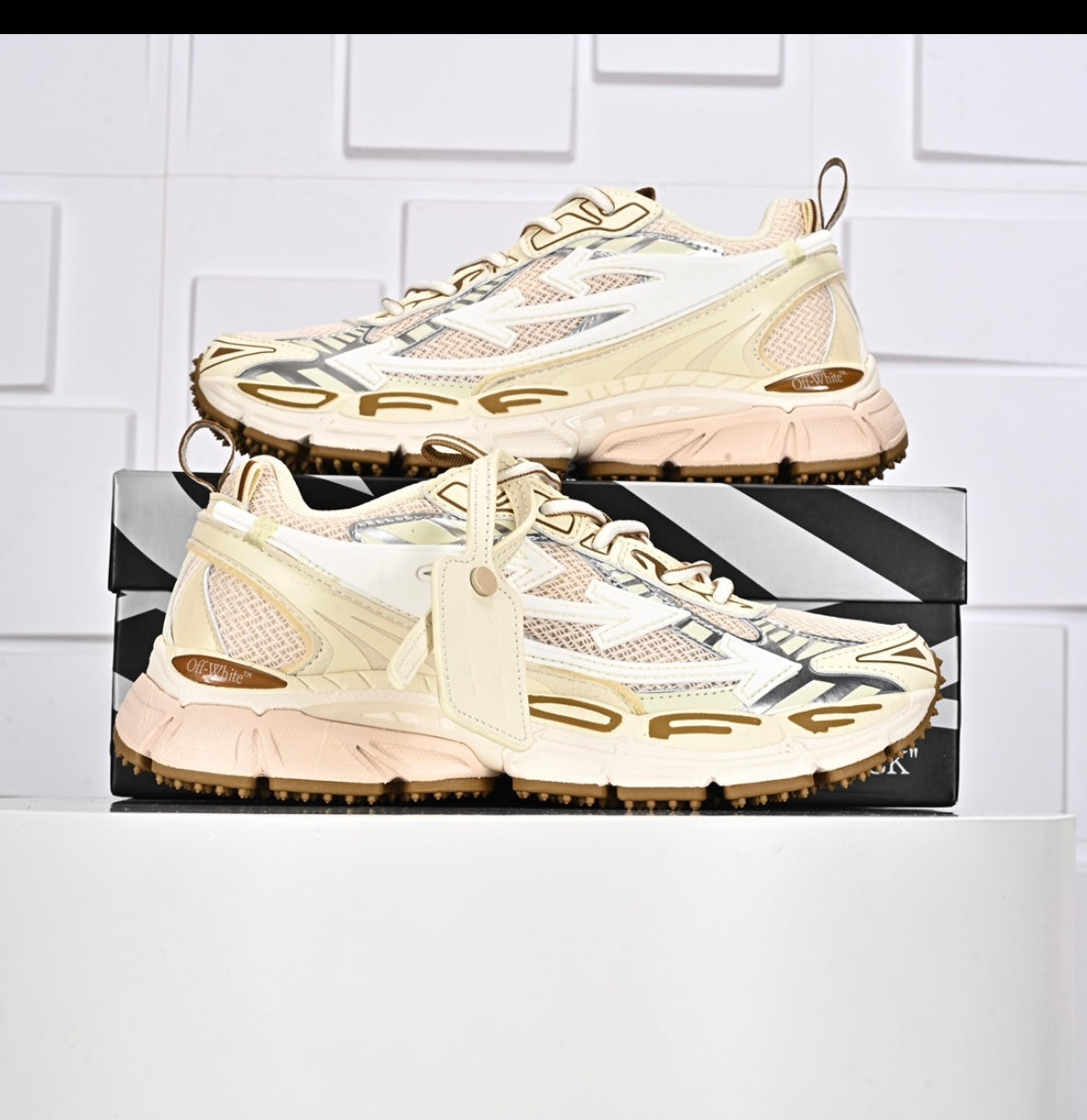Off-White Be Right Back Soft Light Brown