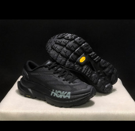 Hoka black