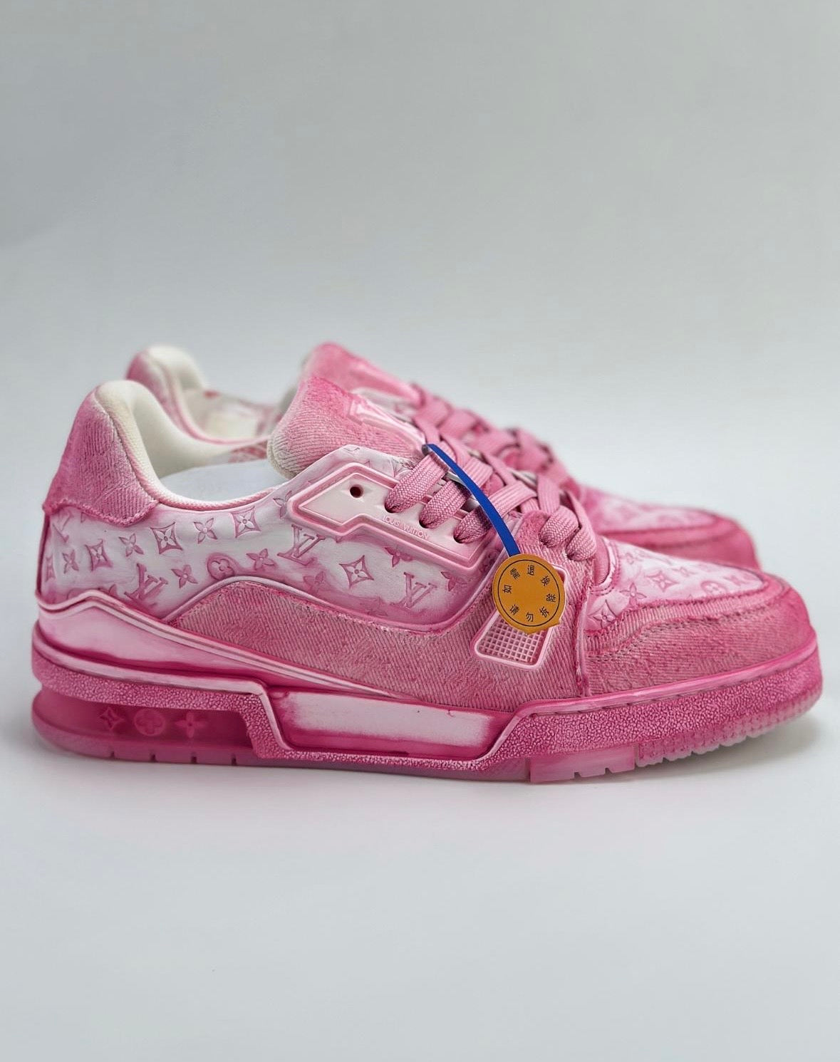 LV Trainer Custom pink