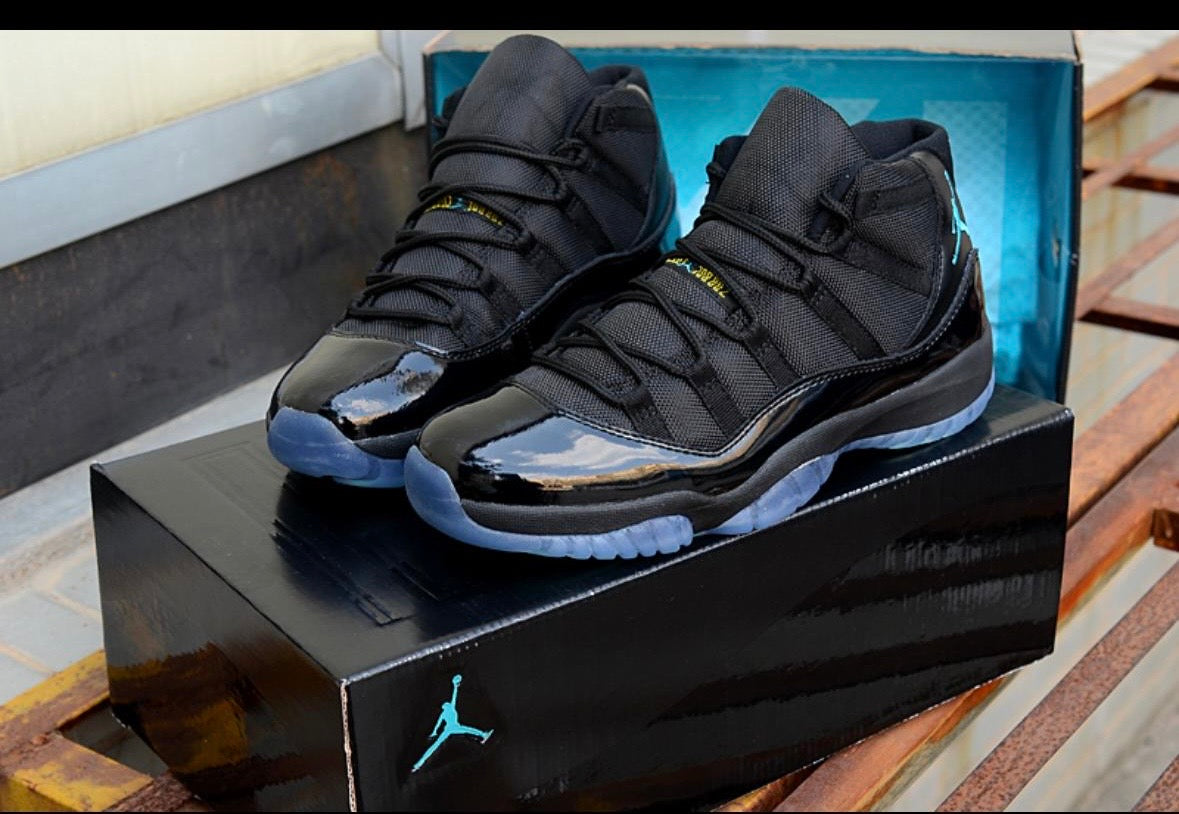 Jordan 11 Retro Black Upper Blue